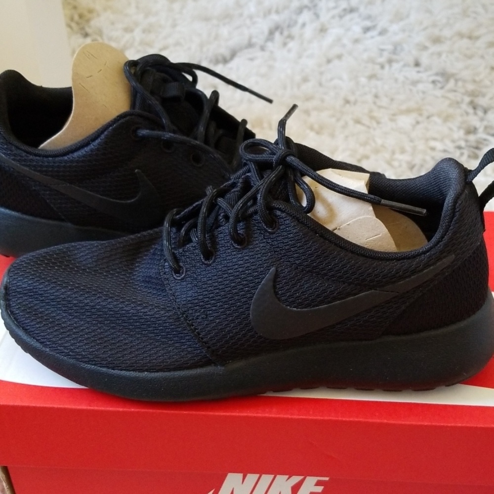 Womens Nike Roshe One